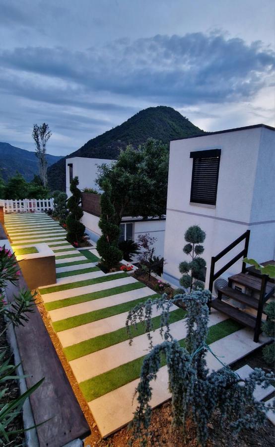 Koman Paradise By Romina Shkoder Bagian luar foto