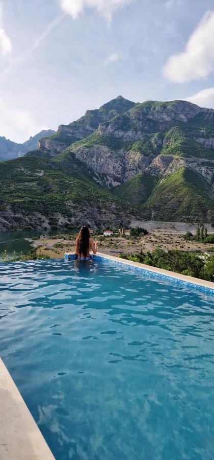 Koman Paradise By Romina Shkoder Bagian luar foto