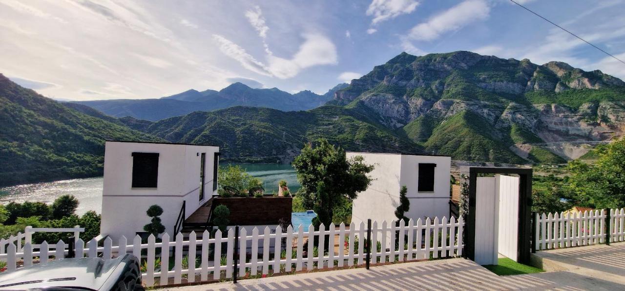 Koman Paradise By Romina Shkoder Bagian luar foto